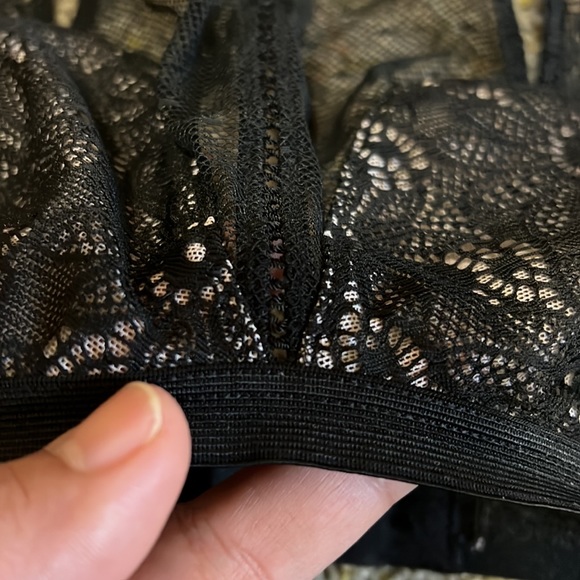 VS VERY SEXY BRALETTE BLACK LACE CUTOUT Size cutoff ( Size 34B ) - Picture 8 of 15